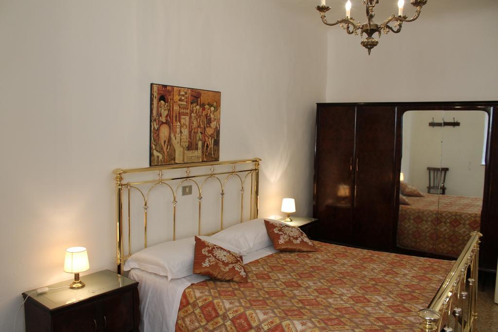 Palazzo Masi Bed & Breakfast Siena Oda fotoğraf